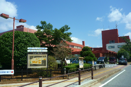 役所　四街道市役所（役所）まで1801m