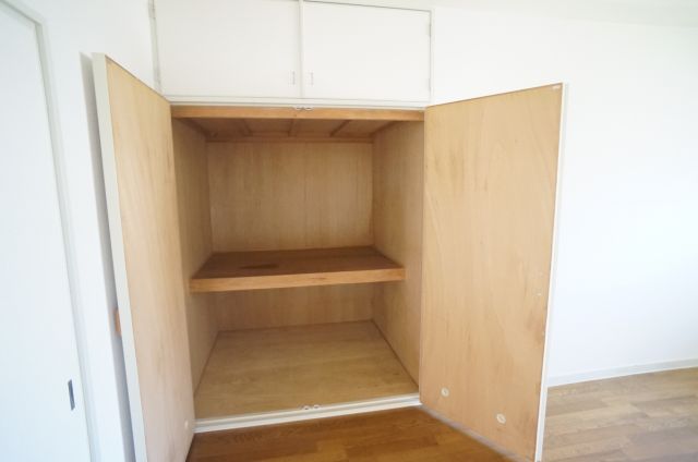 収納　リビングの収納は奥行きもたっぷり！