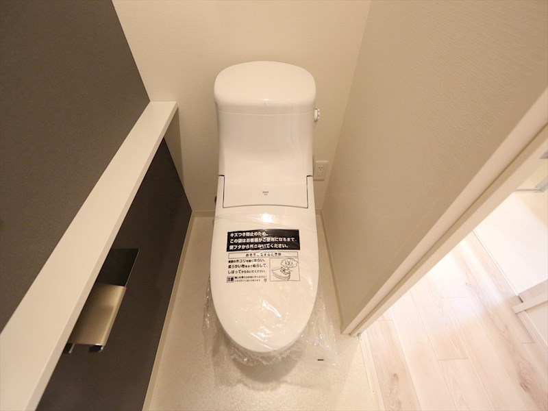 トイレ　温水洗浄暖房便座付トイレ