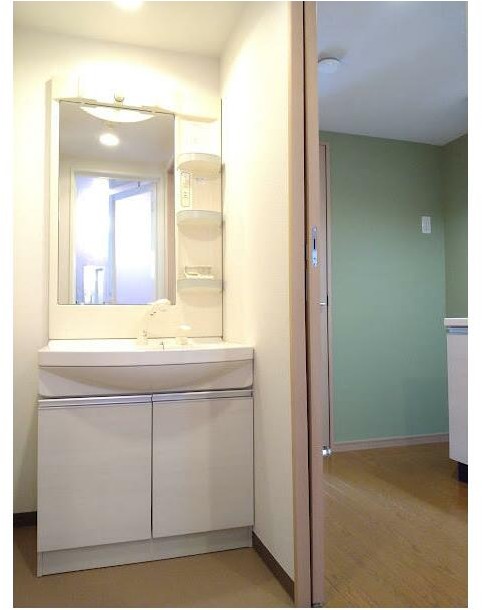 洗面設備　身支度に欠かせない独立洗面台♪