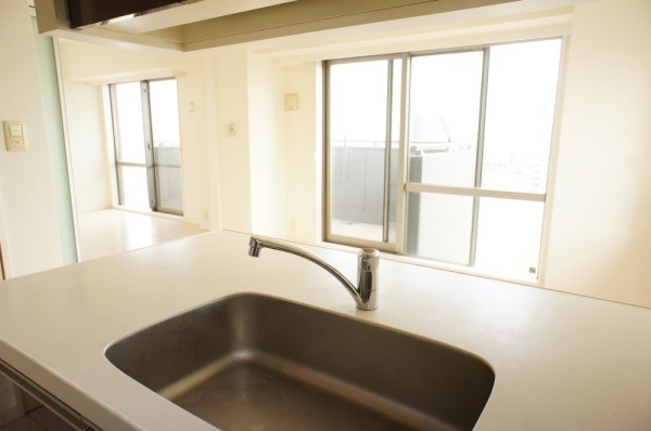 キッチン　※別部屋参考写真使用