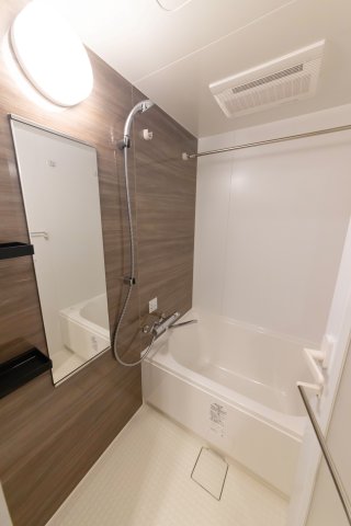 バス・シャワールーム　お風呂で日々の疲れを落としましょう