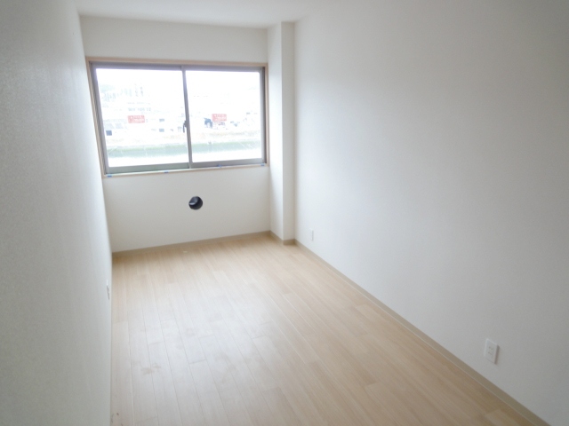 居室・リビング　別号室の写真