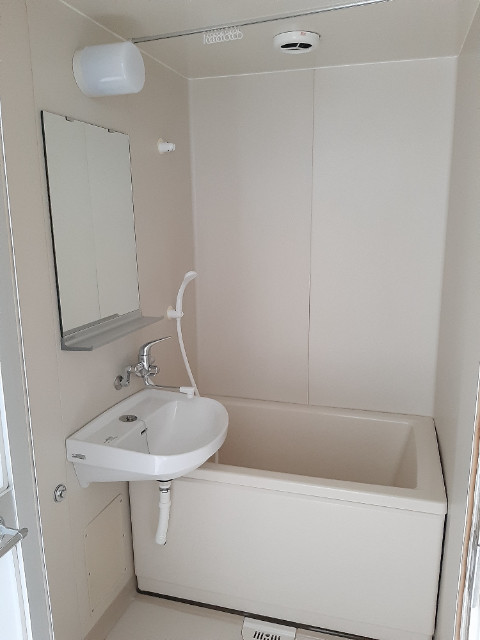 バス・シャワールーム　2020年9月撮影※現況を優先します