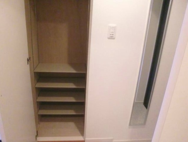 収納　シューズボックス