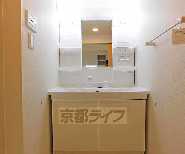 洗面設備　もちろんシャワ～ヘッド～！