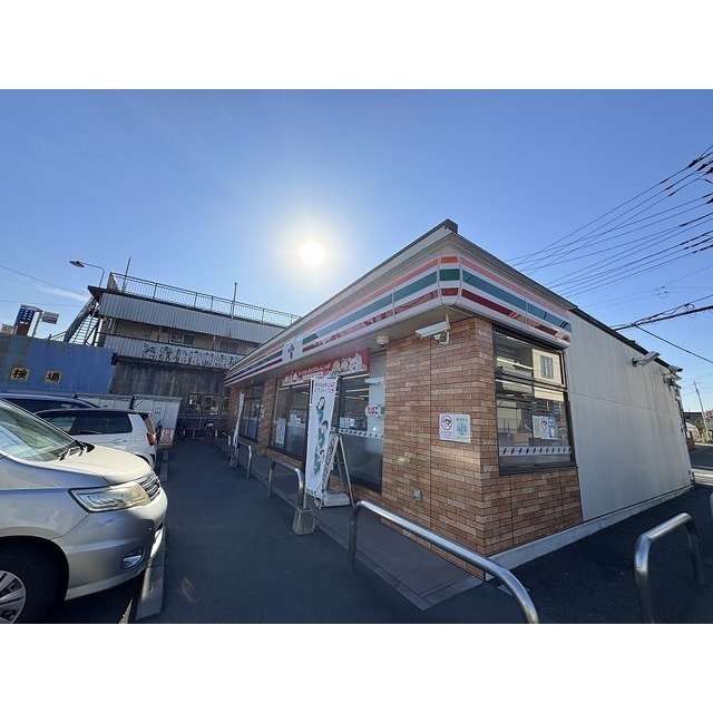 コンビニ　セブンイレブン　与野鈴谷３丁目店（コンビニ）まで550m