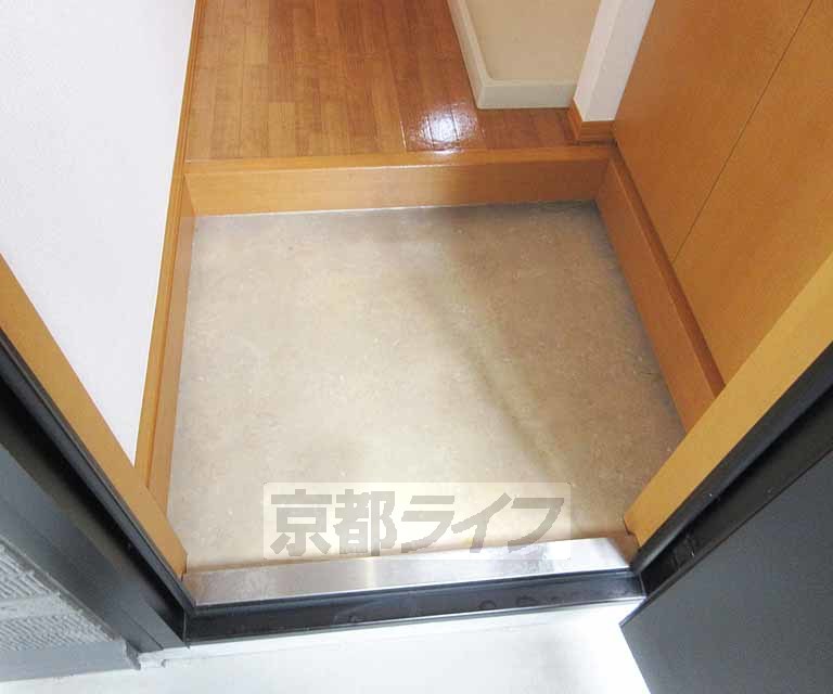 玄関　玄関広めです