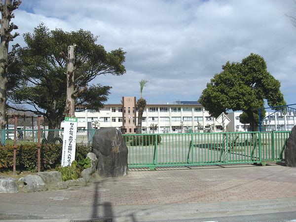 小学校　久留米市立善導寺小学校（小学校）まで780m