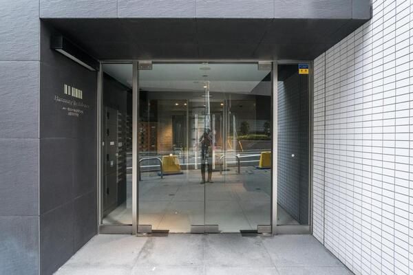 エントランス　清潔なエントランスです