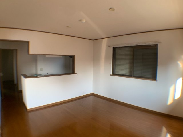 居室・リビング　南東向き9.2帖のリビングです♪