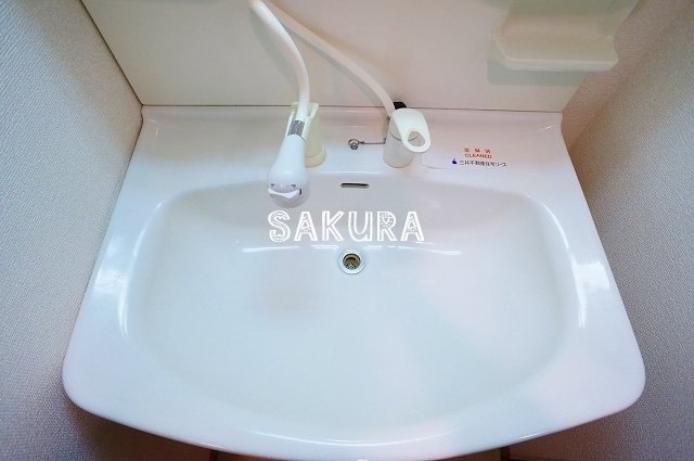 洗面設備　身支度に欠かせない独立洗面台♪