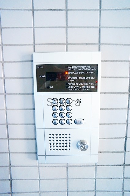 セキュリティ　女性の方でも安心のモニター付きオートロック♪