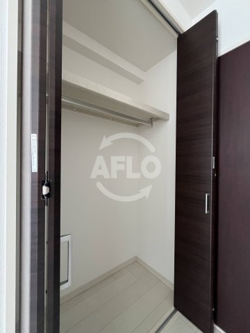 収納　レジディア新大阪　クローゼット