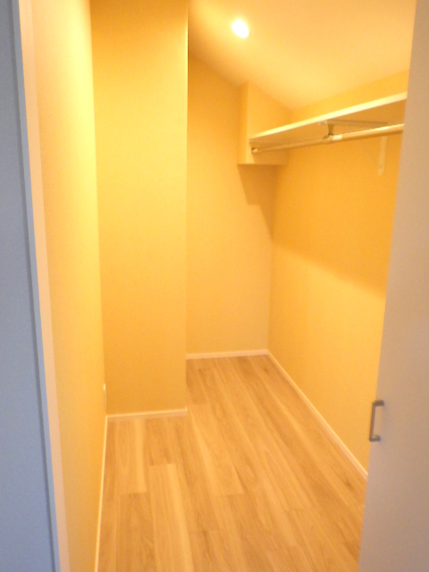 収納　★納戸は２帖の広さがあります★