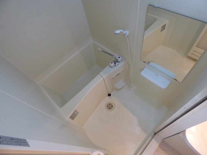 バス・シャワールーム　※同マンション別部屋の参考写真です。