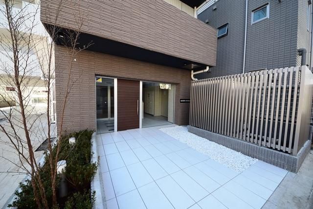 エントランス　★お問い合わせはタウンハウジングまで★