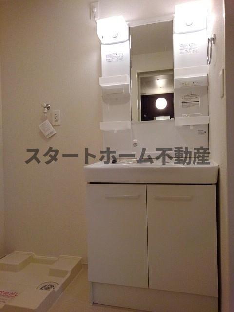 洗面設備　広い洗面スペース