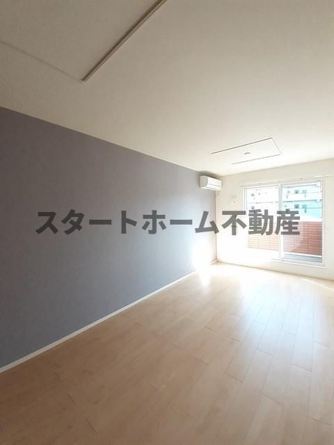 居室・リビング　こちらの居間で趣味の時間をお楽しみください