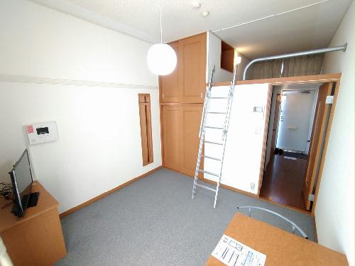 居室・リビング　1階はフローリング仕様