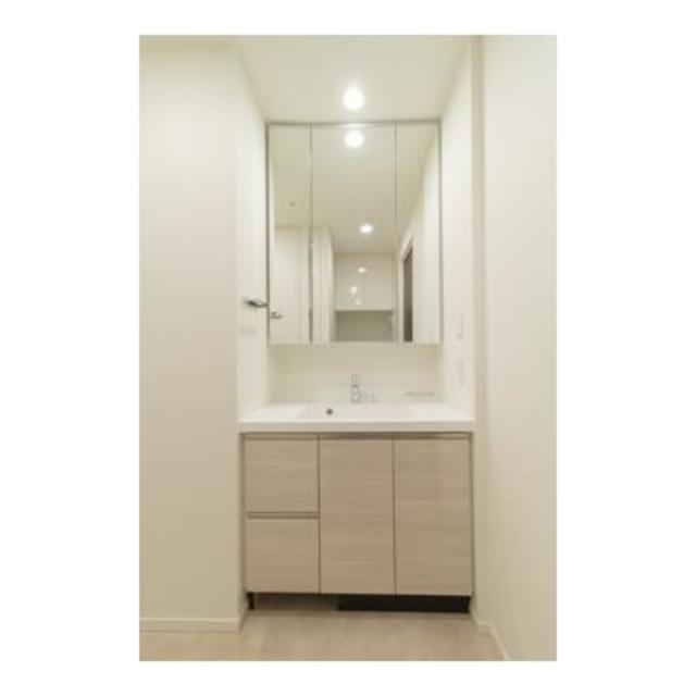 洗面設備　※写真は同タイプ住戸です。