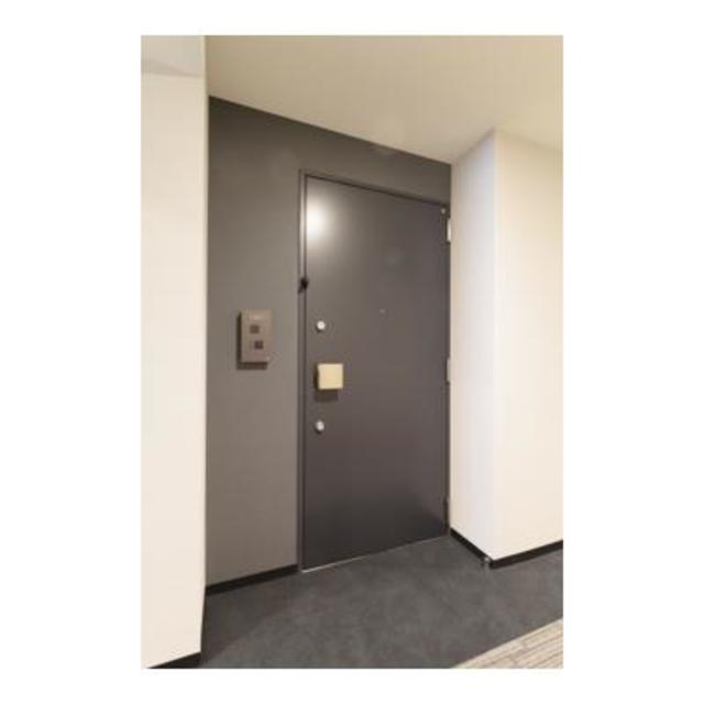 玄関　※写真は同タイプ住戸です。