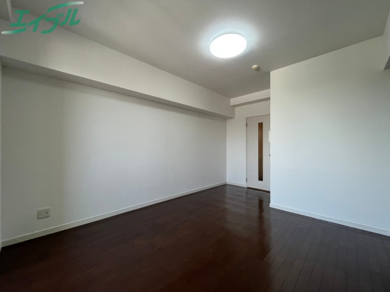 居室・リビング　別部屋参考写真です