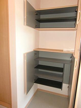 玄関　※別号室参考写真