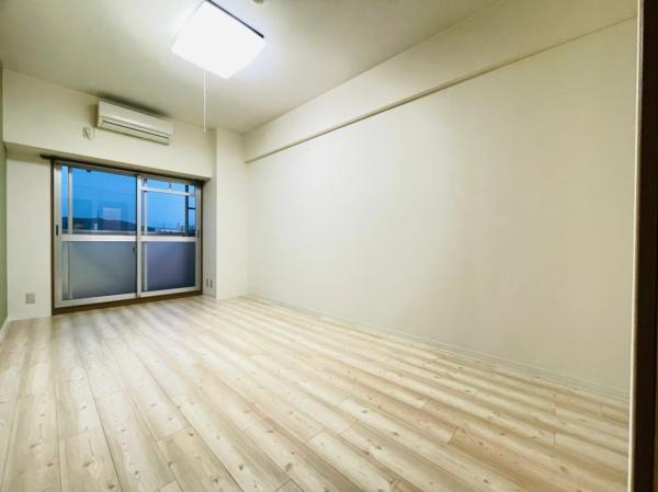 居室・リビング　※同物件別室※