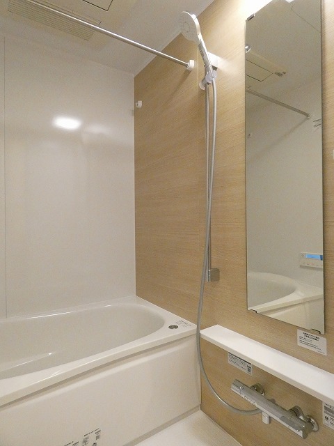 バス・シャワールーム　バス
