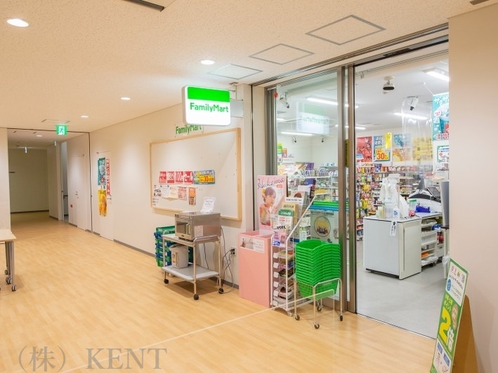 コンビニ　ファミリーマート札幌医科大学／S店（コンビニ）まで324m