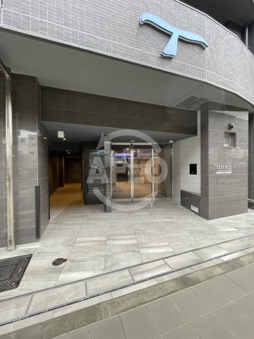 エントランス　セレニテ難波グランデノール　エントランス