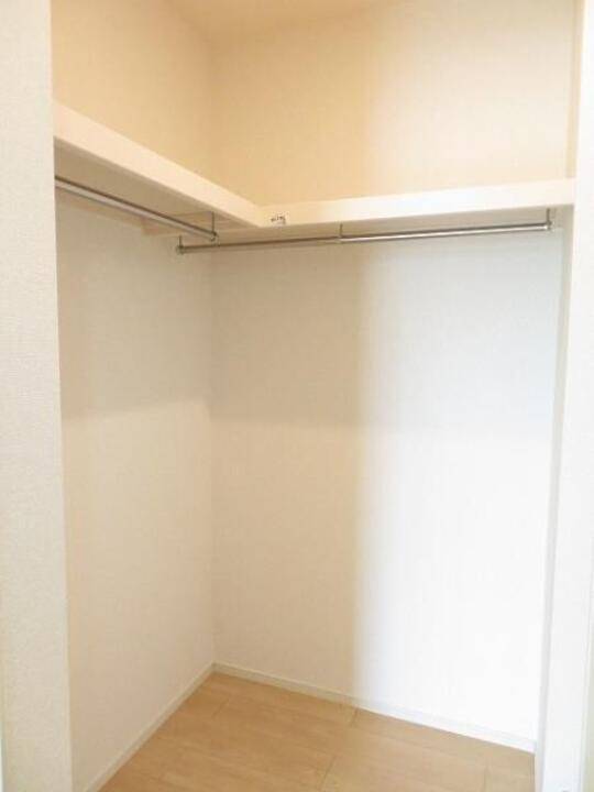 収納　ウォークインクローゼット