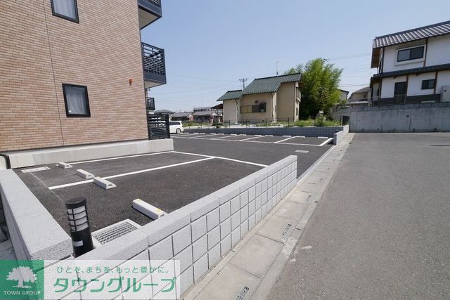 駐車場　駐車場