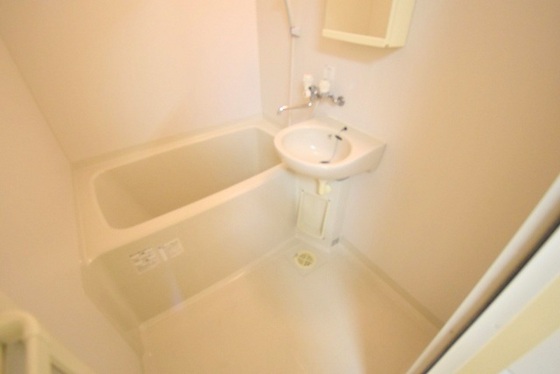 洗面設備　※別部屋の写真です