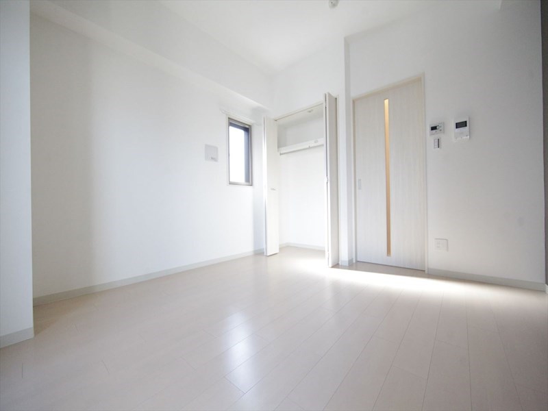 居室・リビング　洋室8帖　クローゼット付（収納充実してます）