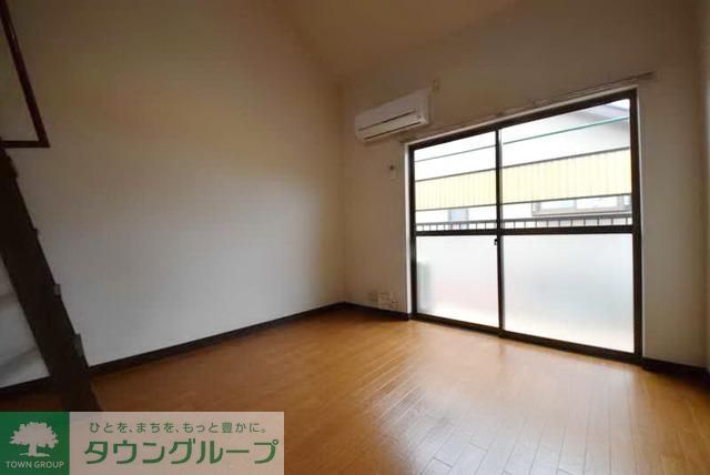 居室・リビング　きれいな居室