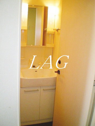 洗面設備　独立洗面台です。