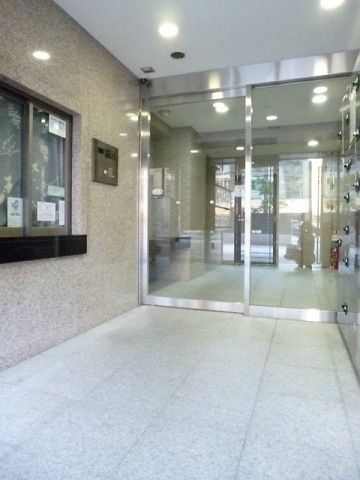 エントランス　スカイコート本郷東大前壱番館