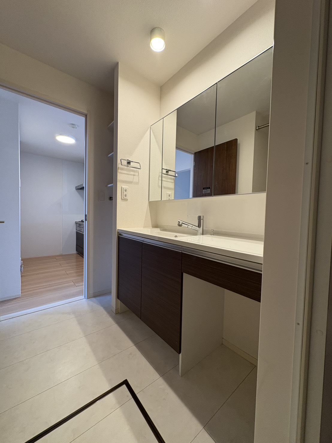 洗面設備　※5号室タイプのお写真です。