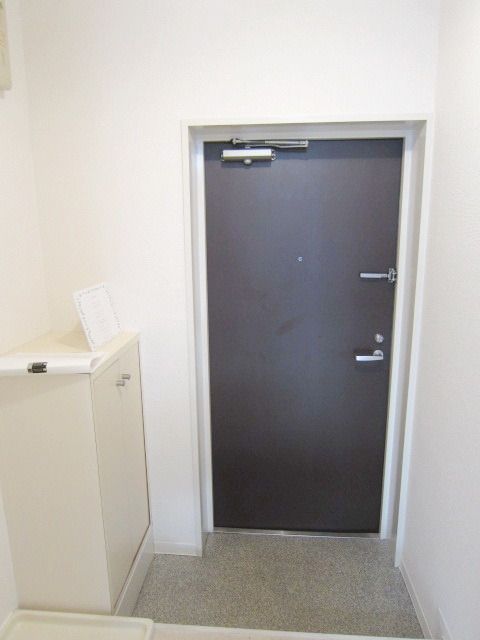 玄関　★お問い合わせはタウンハウジングまで★