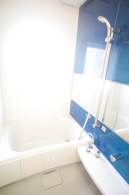 バス・シャワールーム　日々の疲れを癒すお風呂です♪