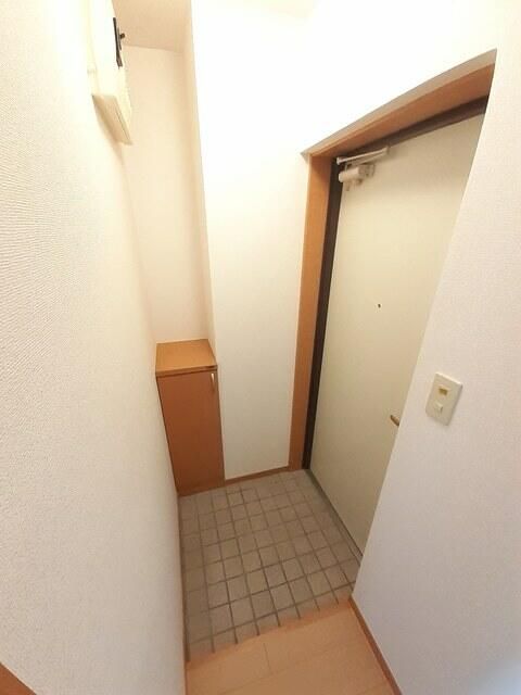 玄関　シンプルで使いやすい玄関です