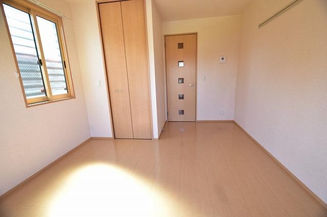 その他　☆角部屋につき、２面採光です☆