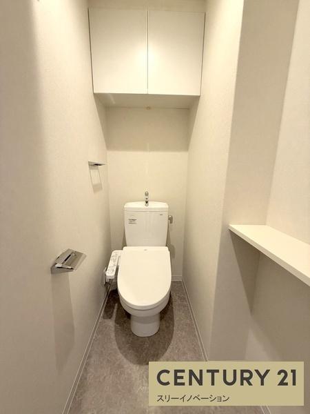 トイレ　★温水洗浄暖房便座付き★