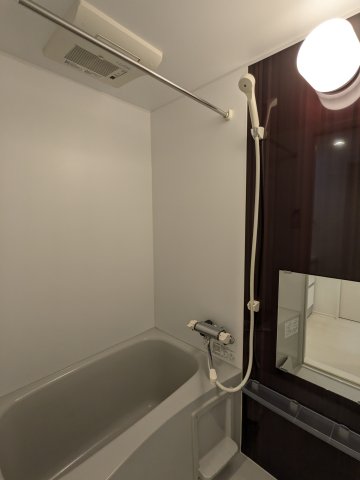 バス・シャワールーム　203号室