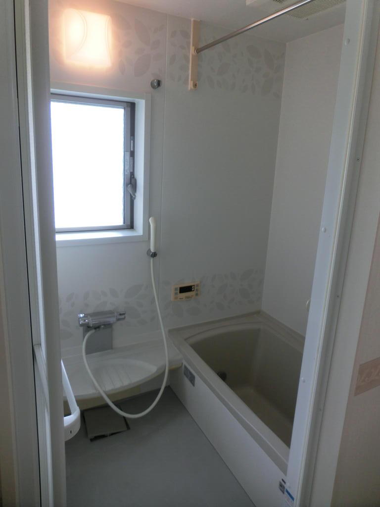 バス・シャワールーム　追炊きと浴室乾燥ついてます