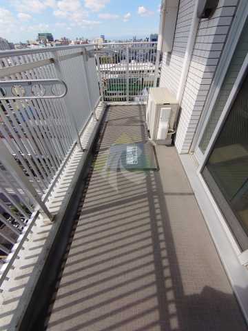 バルコニー　※909号室の展望です。