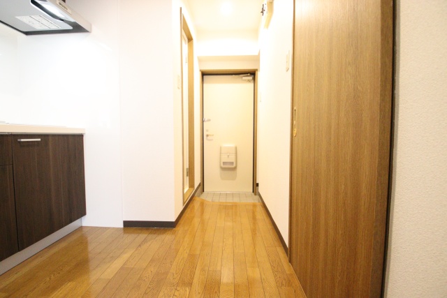 玄関　※別室の参考写真の為、現況優先です。