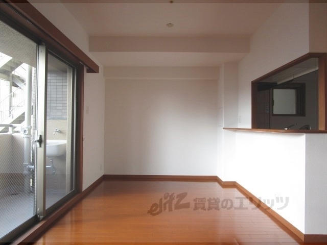 居室・リビング　リビング